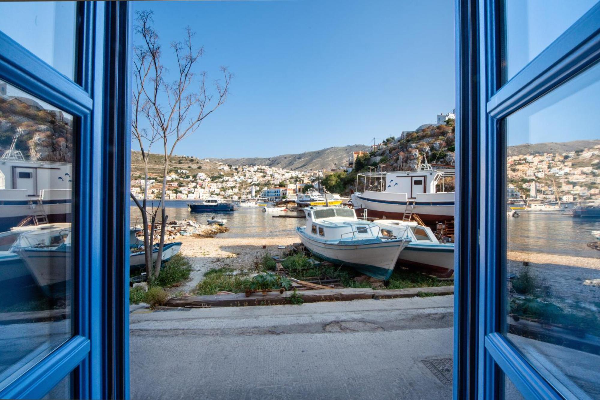 Porto Harani Seaside Apartments Сими Экстерьер фото